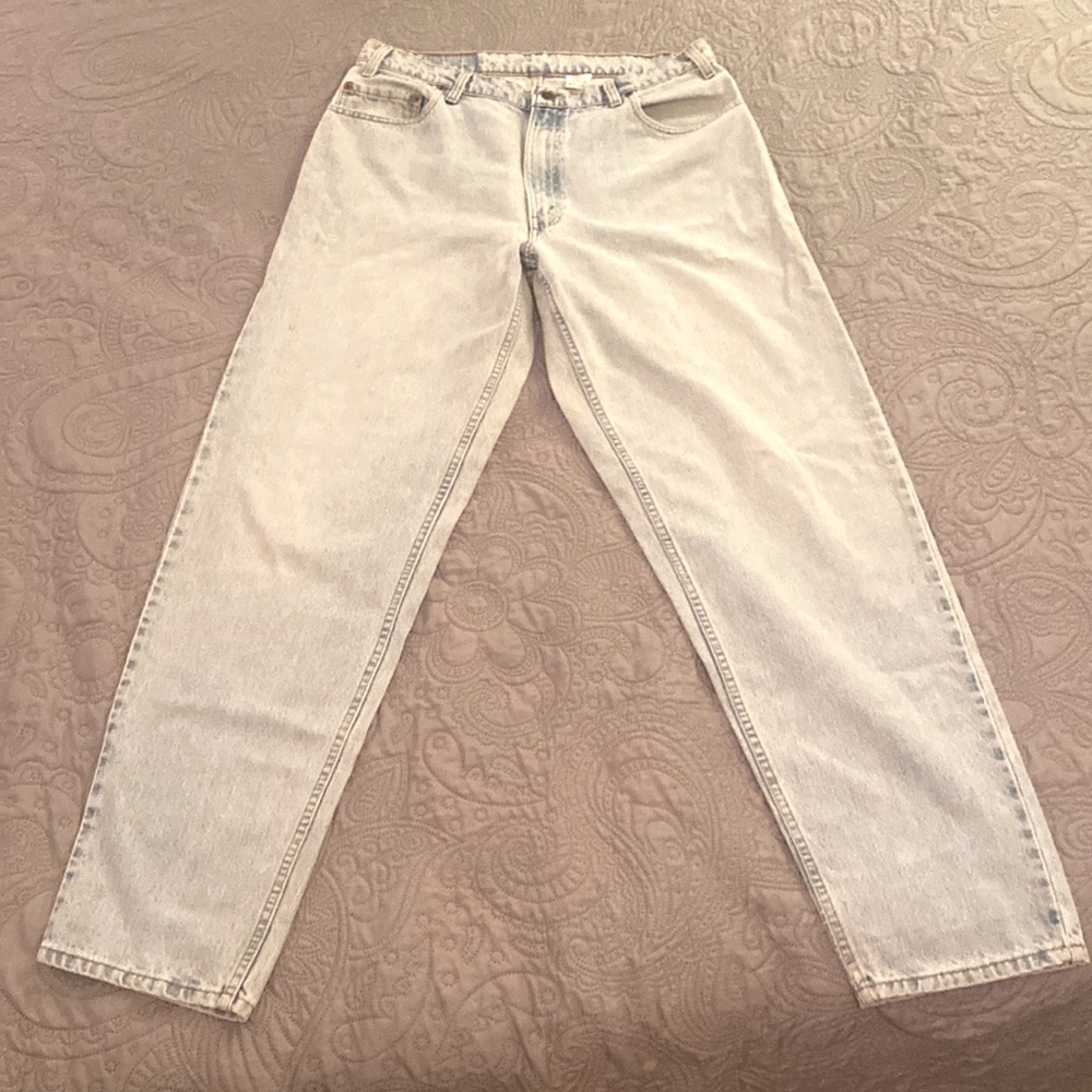 90’s boyfriend acid wash Levi’s denim